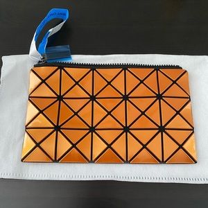 Bao Bao Issey Miyake Flat Prism Pouch Metallic Orange